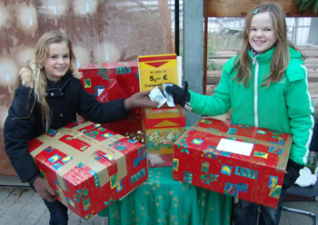 Pakete der N�chstenliebe - Weihnachtspaketaktion - Werke statt Worte
