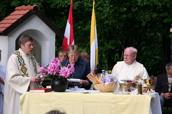 2008_05_18_Materl_Schonungen_Gottesdienst_13.JPG