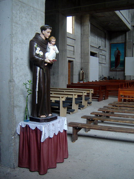 Franziskanerkirche Mostar - Bänke