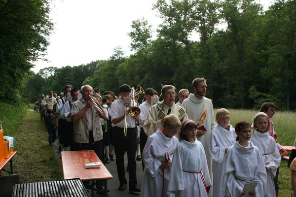 07-06-03 - Marterl Schonungen Gottesdienst