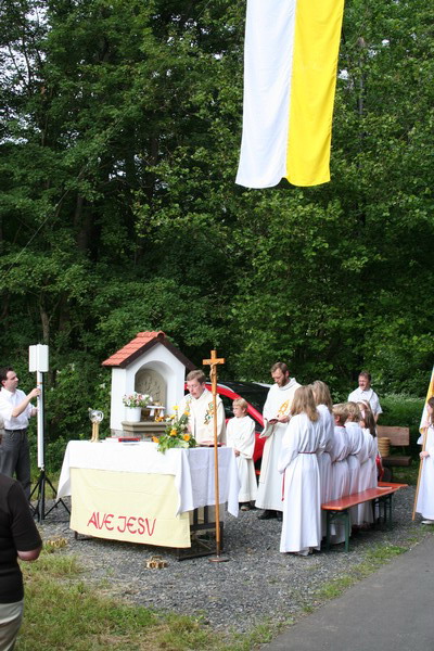 07-06-03 - Marterl Schonungen Gottesdienst