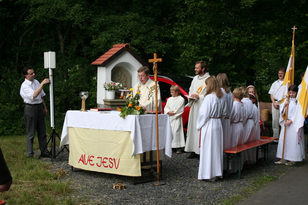 07-06-03 - Marterl Schonungen Gottesdienst