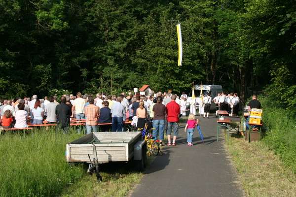 07-06-03 - Marterl Schonungen Gottesdienst
