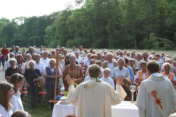 07-06-03 - Marterl Schonungen Gottesdienst