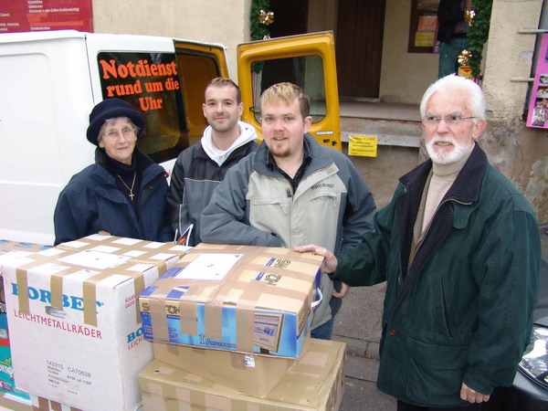paketaktion_2006_verladen_impressionen_02.jpg
